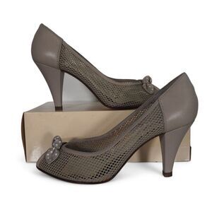 9 West Carlotta Vintage Fishnet Bow Tie Peep Toe Heels Pearla Grey Women's 8.5M